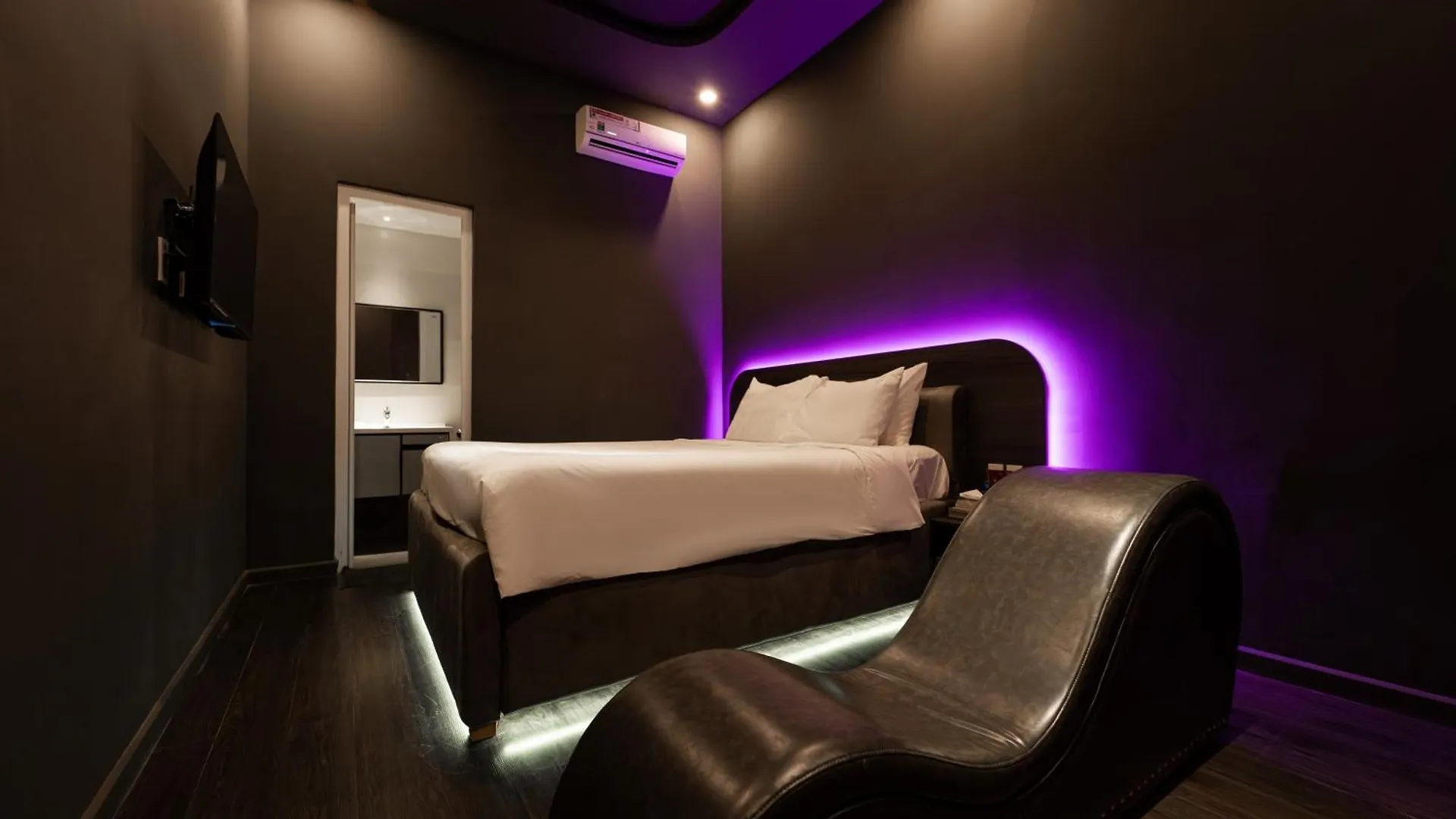 Dao Tien Hotel - Truong Chinh, Tan Binh Ho Chi Minh City 0*,  Vietnam