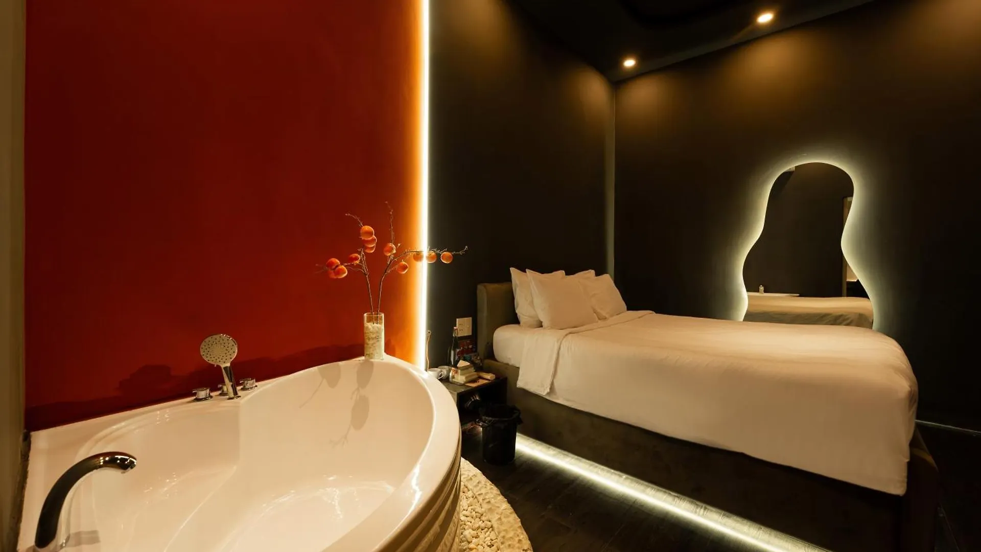 Dao Tien Hotel - Truong Chinh, Tan Binh Ho Chi Minh City Vietnam